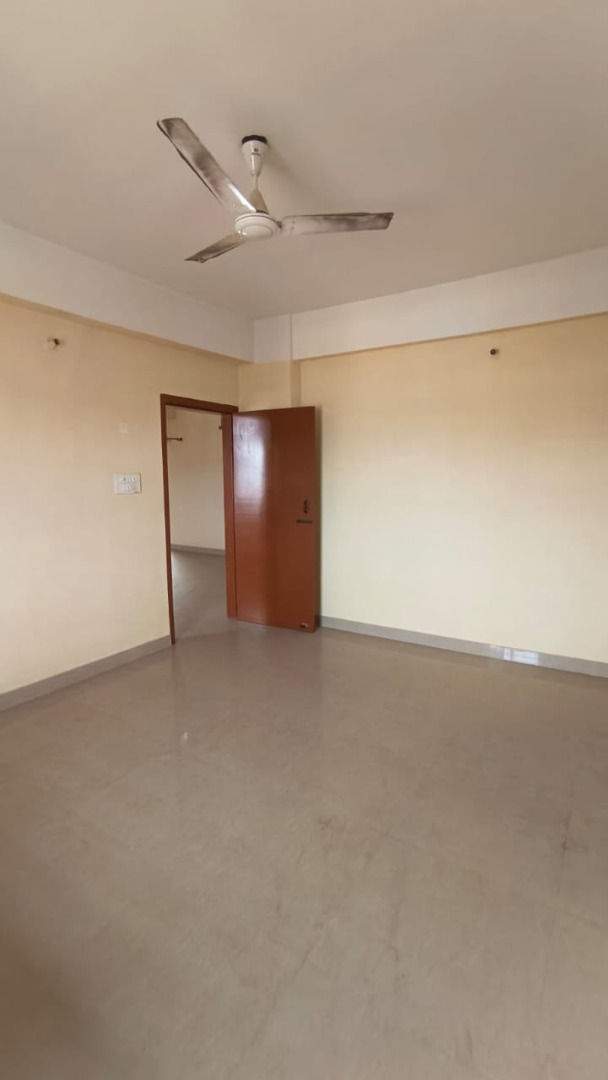 Unfurnished 3bhk in down town hospital, GS Road, Bormotoria, Guwahati, Assam, India for Rent